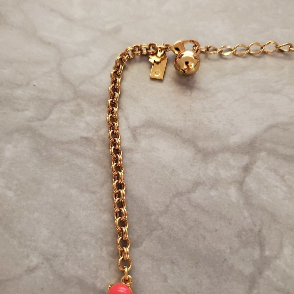 ✨ Kate Spade Day Tripper Coral Resin Rhinestones Statement Necklace ✨ - Picture 2 of 15